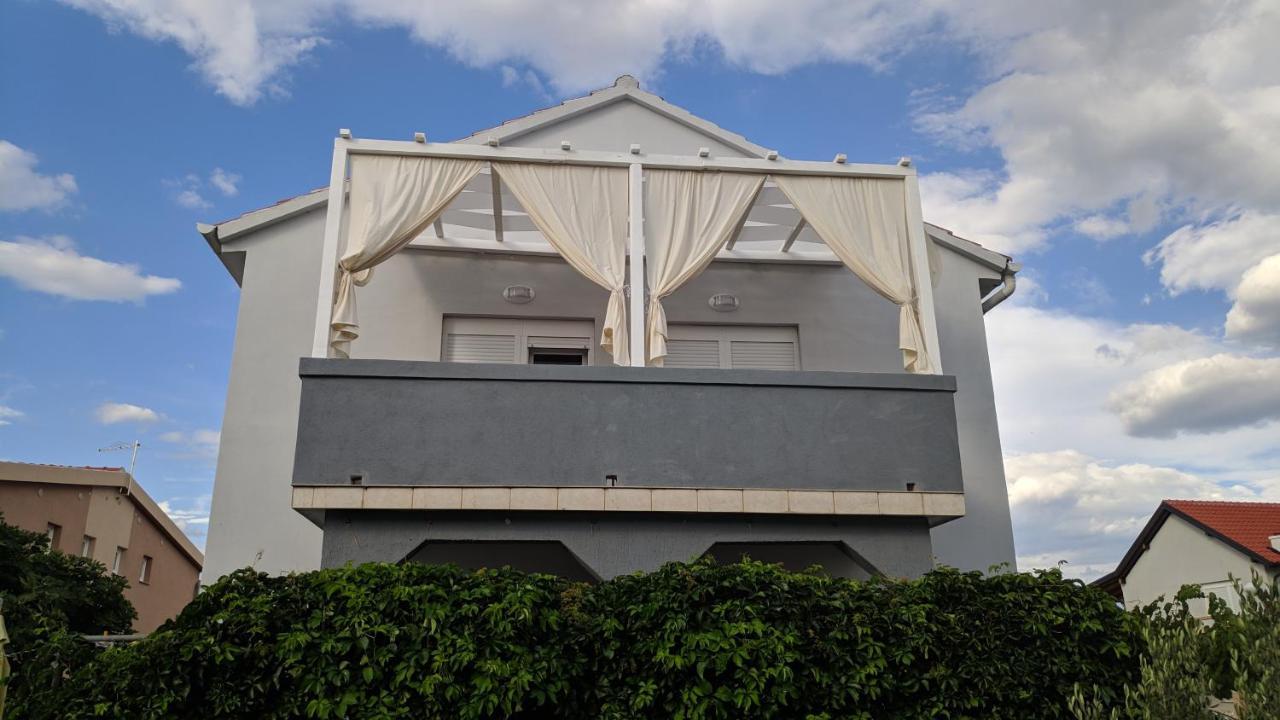 Apartment Marina Vir Bagian luar foto