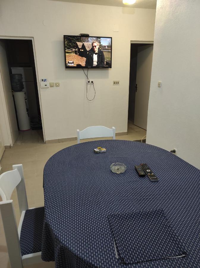 Apartment Marina Vir Bagian luar foto