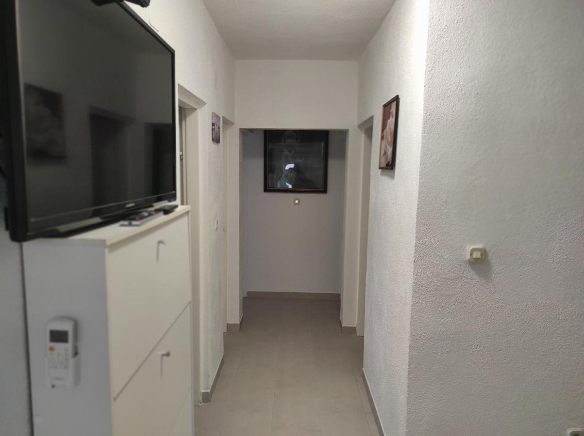 Apartment Marina Vir Bagian luar foto