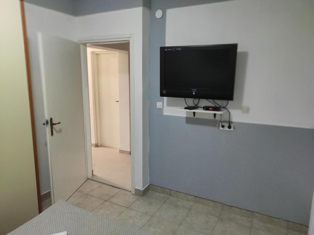 Apartment Marina Vir Bagian luar foto